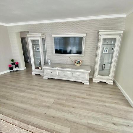 Anca'S Home 오라데아 외부 사진